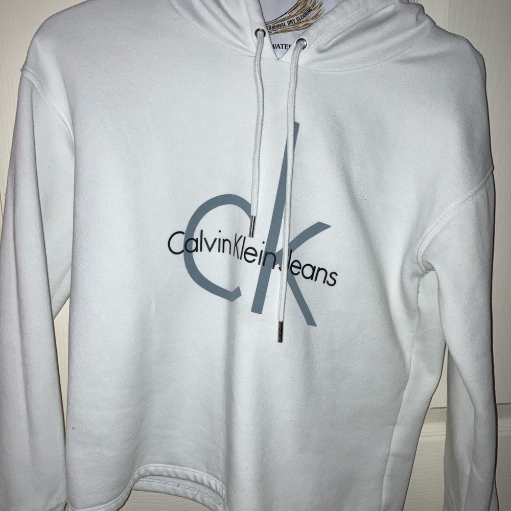Calvin Klein Hoodie for sale!